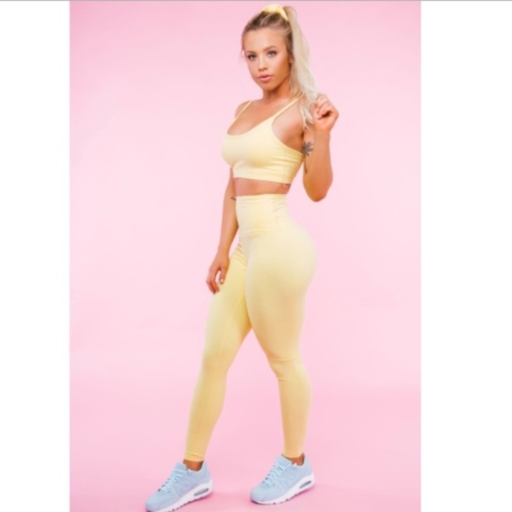 Saski Collection yellow leggings and sports top
